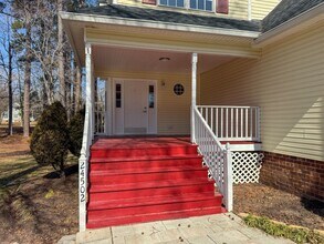 24502 Lake Dr in Petersburg, VA - Building Photo - Building Photo