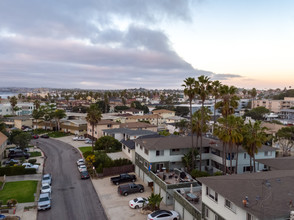 Acapulco Apartments in Redondo Beach, CA - Foto de edificio - Other