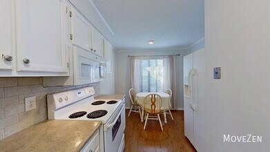 216 Ridge Forest Ct in Winston-Salem, NC - Building Photo - Building Photo