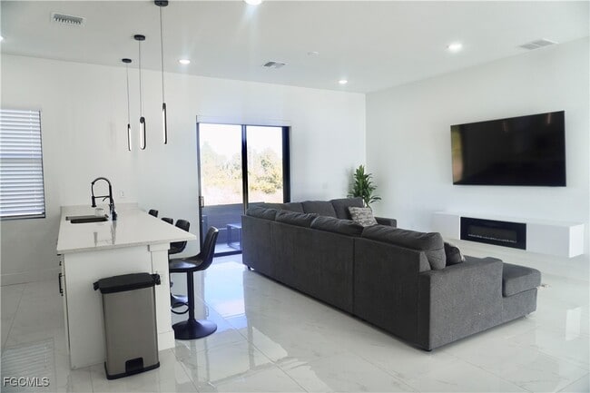 property at 2608 25th St W