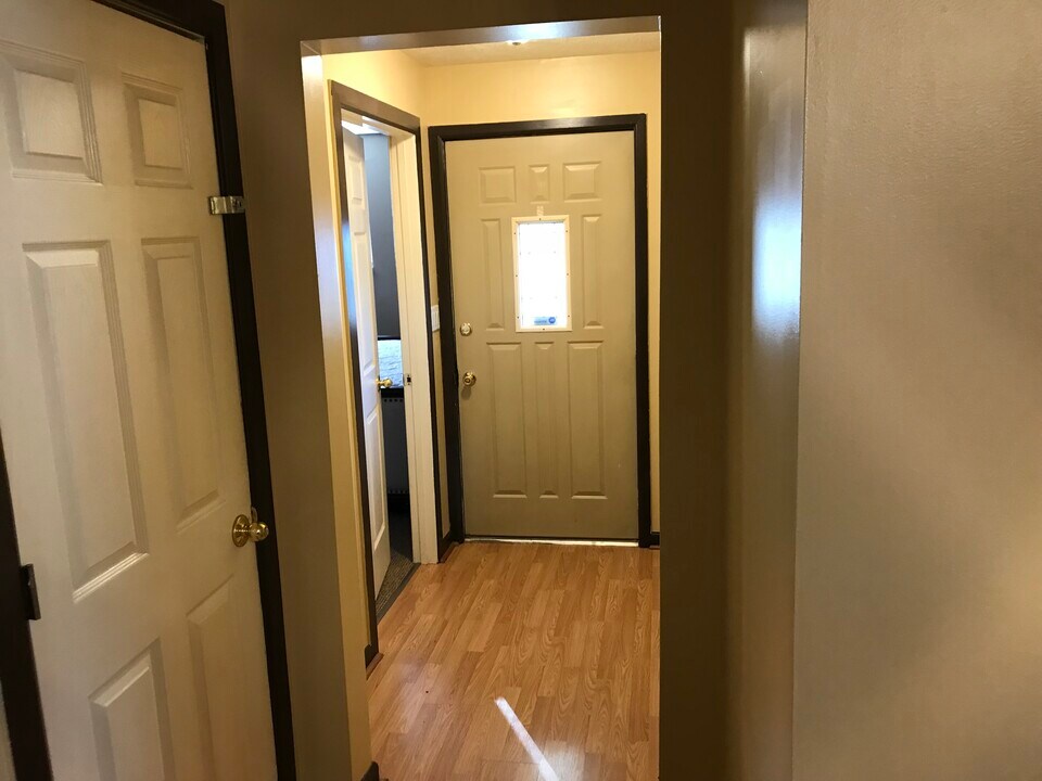 18 Highland Ave, Unit 1 in Wiley Ford, WV - Foto de edificio