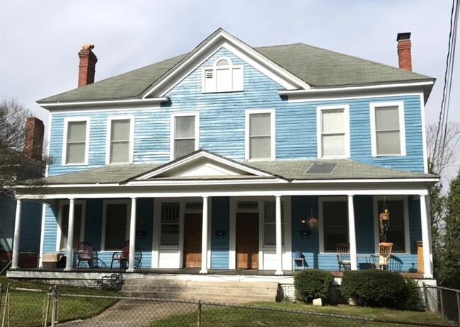 1031 Walnut St, Unit 1031 in Macon, GA - Foto de edificio - Building Photo