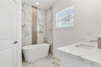 1337 Tupelo St, Unit B in New Orleans, LA - Building Photo - Building Photo