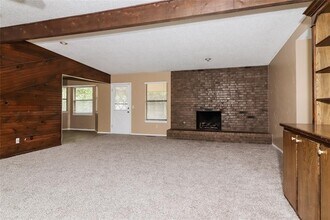 2013 Bonnycastle Ln in Yukon, OK - Building Photo - Building Photo