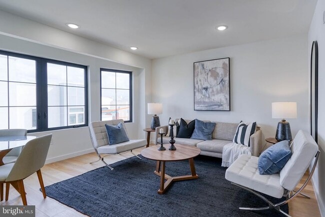 850 N 19th St in Philadelphia, PA - Building Photo - Building Photo