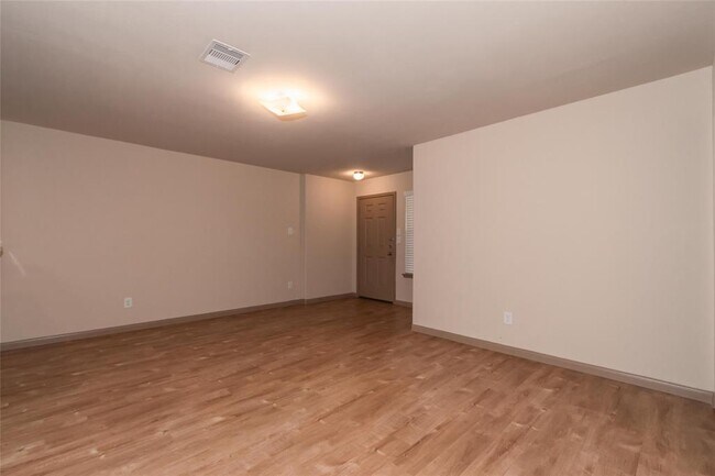 19011 Dove Glen Dr in Katy, TX - Building Photo - Building Photo