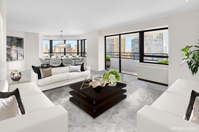 240 E 47th St, Unit 22D in New York, NY - Building Photo - Building Photo