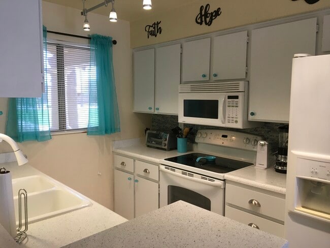 95 N Cooper Rd in Chandler, AZ - Foto de edificio - Building Photo