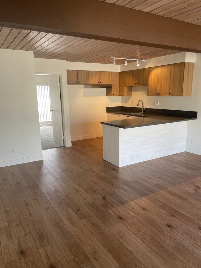 Cedar Crest Apartments in El Monte, CA - Building Photo - Building Photo