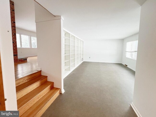 450 Linden Ave in Doylestown, PA - Foto de edificio - Building Photo