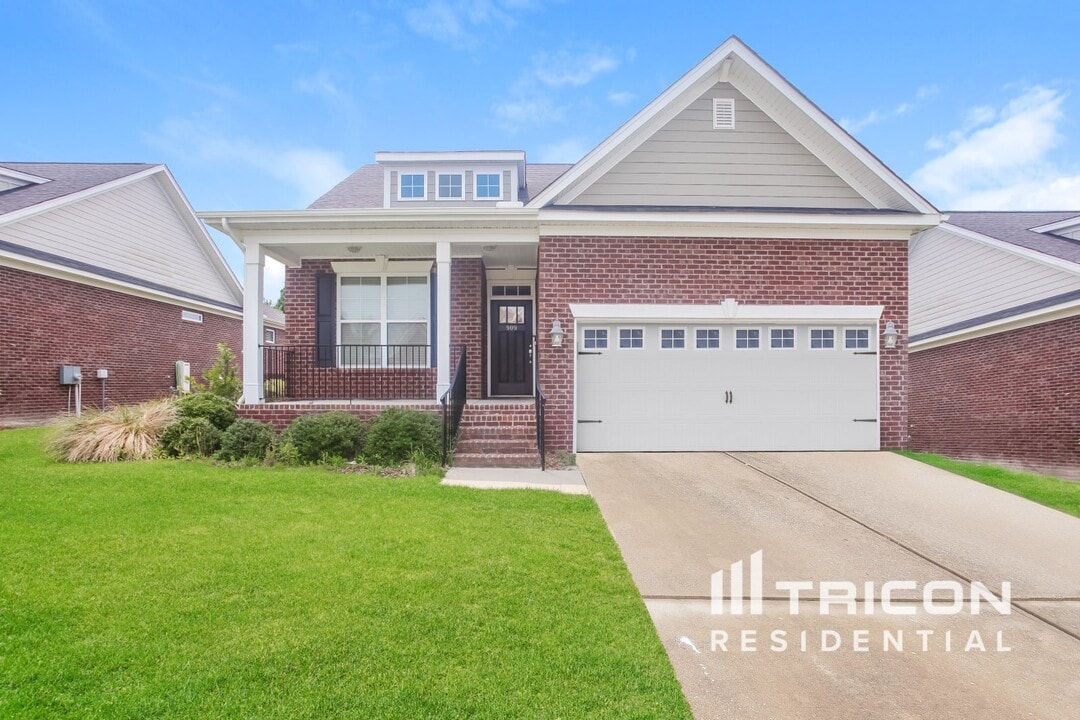 909 Layton Way in Columbia, SC - Building Photo