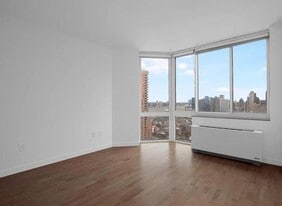 420 W 42nd St in New York, NY - Building Photo