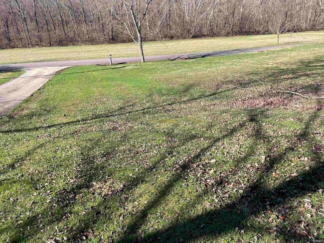 5893 S Black Ankle Rd in Bloomfield, IN - Building Photo - Building Photo