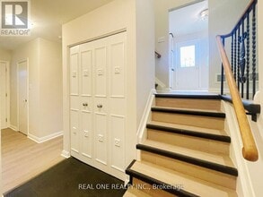 48 Lionel Heights Crescent in Toronto, ON - Building Photo - Building Photo