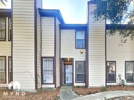 5834 Twisted Pine Ct in Houston, TX - Building Photo