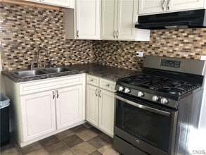 947 Wadsworth St in Syracuse, NY - Building Photo - Building Photo