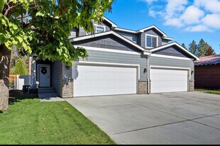 7 E Chatham Ave in Spokane, WA - Building Photo