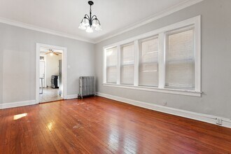 7819 S Cornell Ave in Chicago, IL - Building Photo - Building Photo