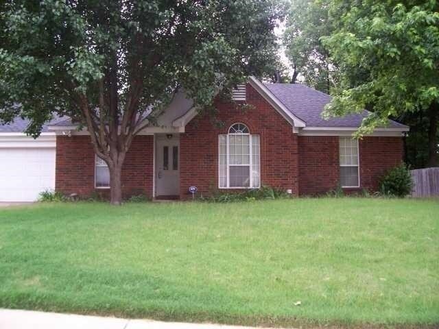5686 Riverhead Ave in Memphis, TN - Building Photo