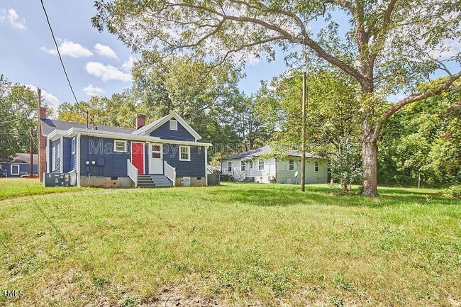 302 Raynor St in Durham, NC - Building Photo - Building Photo