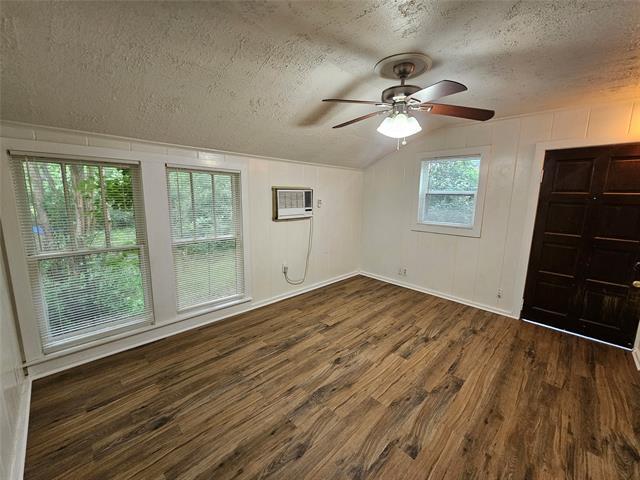 717 Fulton St in Denton, TX - Building Photo