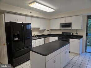 5450 Whitley Park Terrace in Bethesda, MD - Building Photo - Building Photo