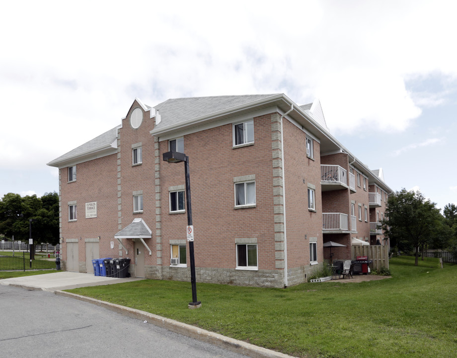 Cundles Terrace in Barrie, ON - Building Photo