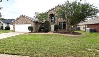 1502 Nightingale Ln in Corinth, TX - Building Photo