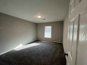 1942 Center St in Baytown, TX - Building Photo - Building Photo