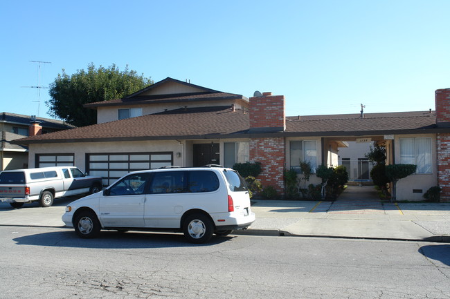 1134 Oakmont Drive Apartments in San Jose, CA - Foto de edificio - Building Photo