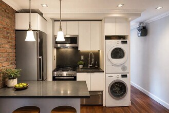115 Mulberry St, Unit 4F in New York, NY - Building Photo - Building Photo