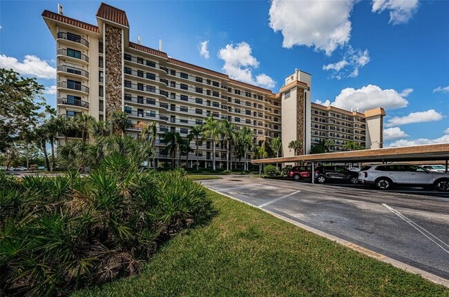5400 Park St N in St. Petersburg, FL - Building Photo - Building Photo
