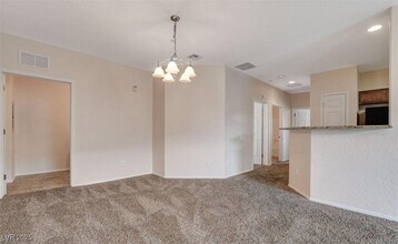 6868 Sky Pointe Dr in Las Vegas, NV - Building Photo - Building Photo