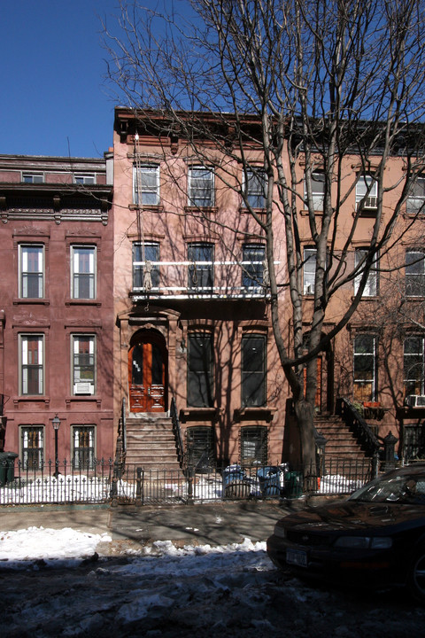 181 MacDonough St in Brooklyn, NY - Foto de edificio