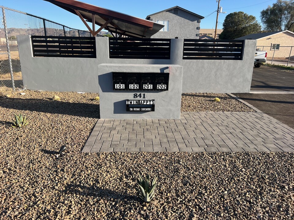 841 E Roeser Rd, Unit 101 in Phoenix, AZ - Foto de edificio