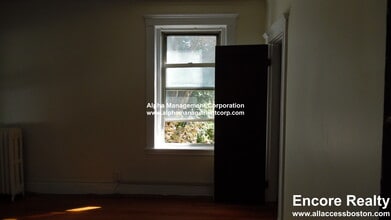 90 Maple St in Malden, MA - Foto de edificio - Building Photo