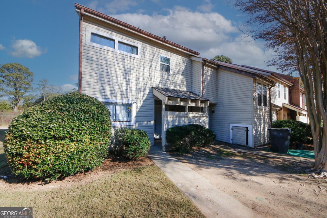 3277 Tennington Pl in Lawrenceville, GA - Building Photo