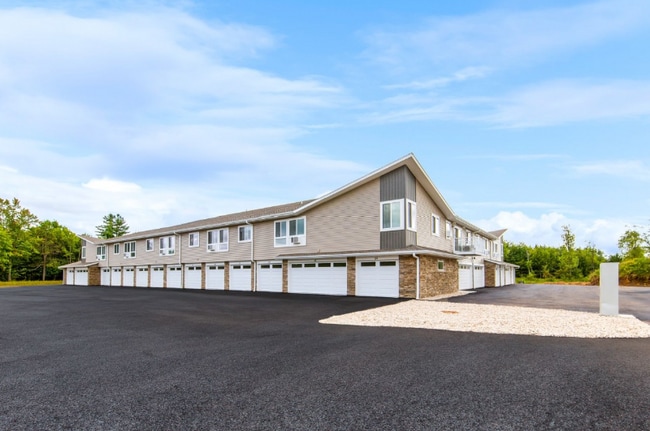 352 Deschane Ave in Crivitz, WI - Building Photo - Building Photo