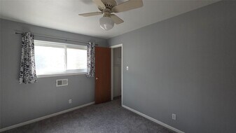 1600 Southern Oaks Dr in Conroe, TX - Building Photo