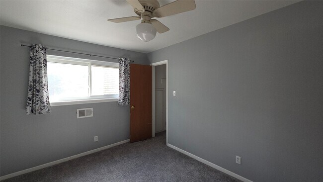 property at 1600 Southern Oaks Dr