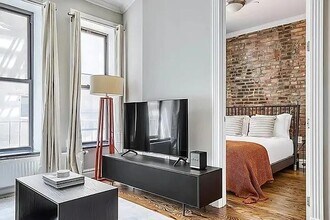202 E 13th St in New York, NY - Building Photo - Building Photo