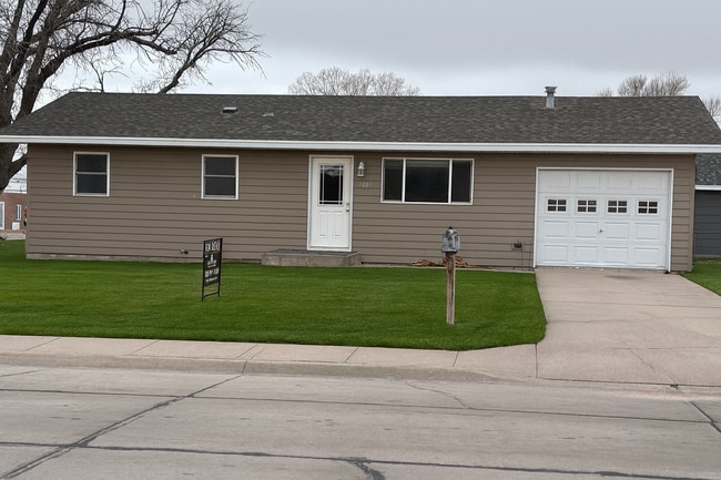 property at 1001 M St