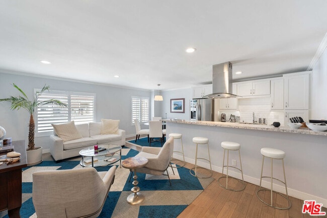 property at 933 11th St