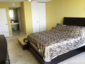 251 174th St-Unit -8A in Sunny Isles Beach, FL - Building Photo - Building Photo