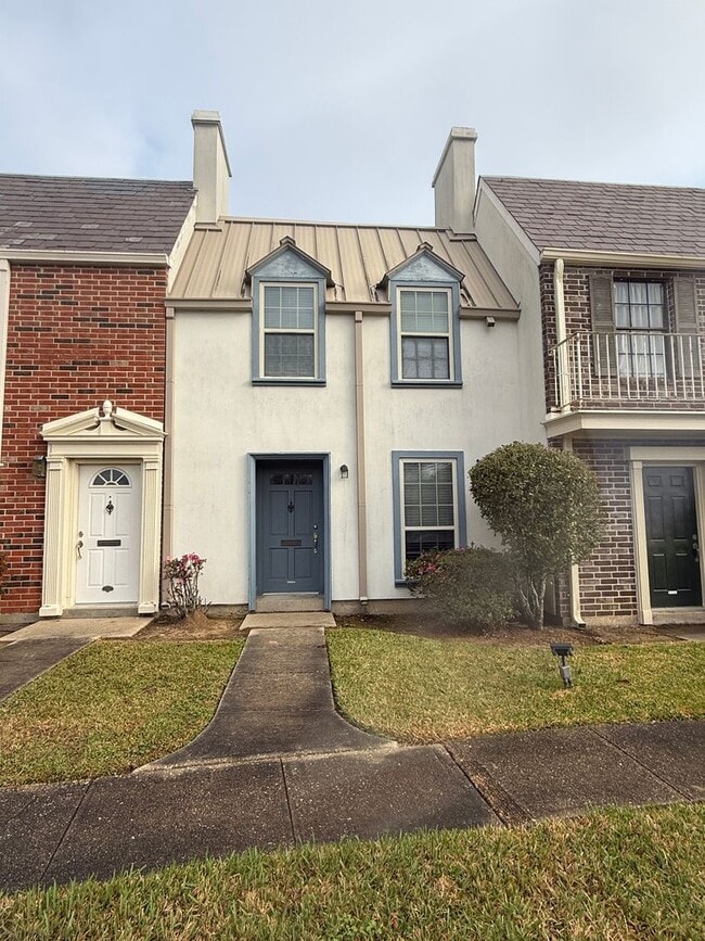 property at 10049 Jefferson Hwy