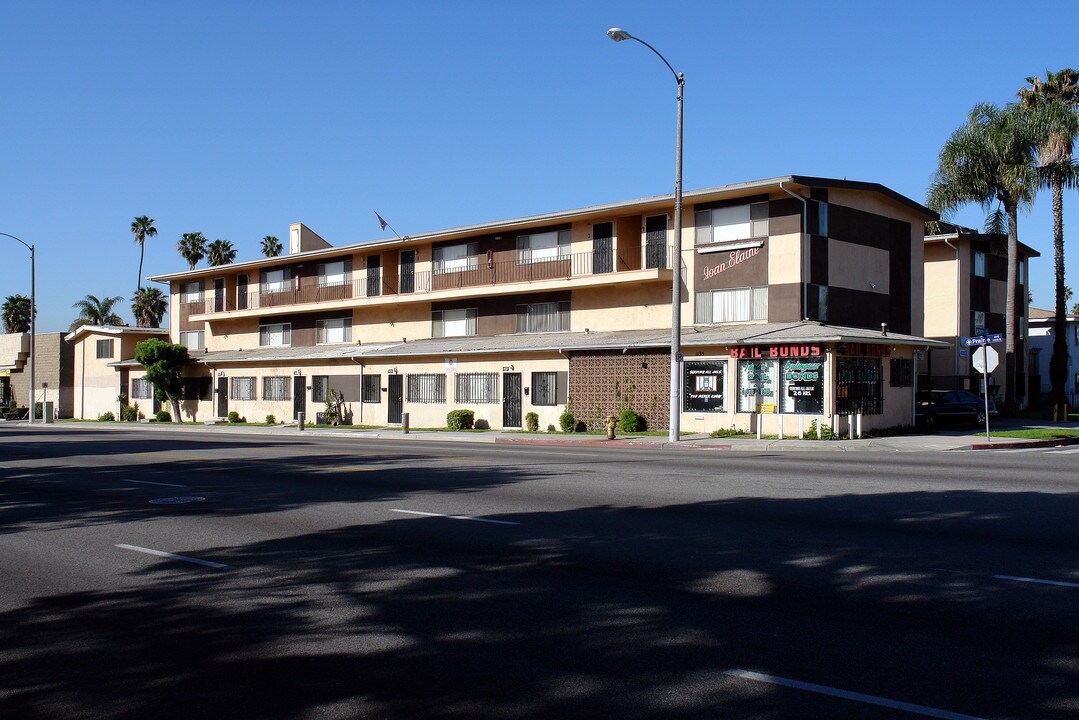 Joan Elaine Apartments in Inglewood, CA - Building Photo