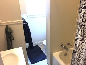 2925 St Paul St, Unit Apt 1 in Baltimore, MD - Foto de edificio - Building Photo