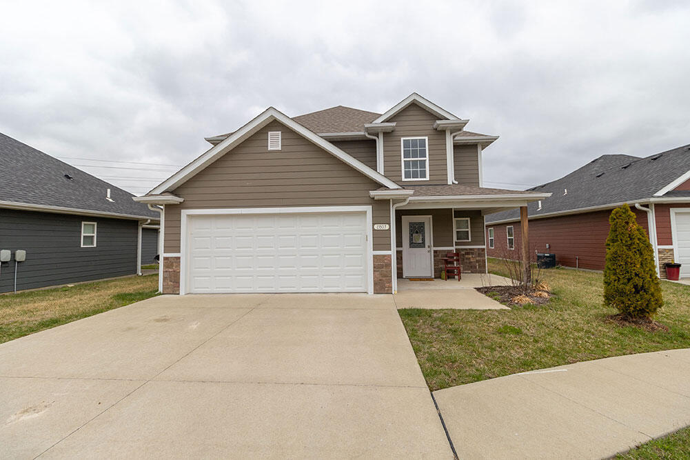 2807 Amberwood court in Columbia, MO - Building Photo