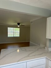 1386 Church St, Unit C in Decatur, GA - Foto de edificio - Building Photo