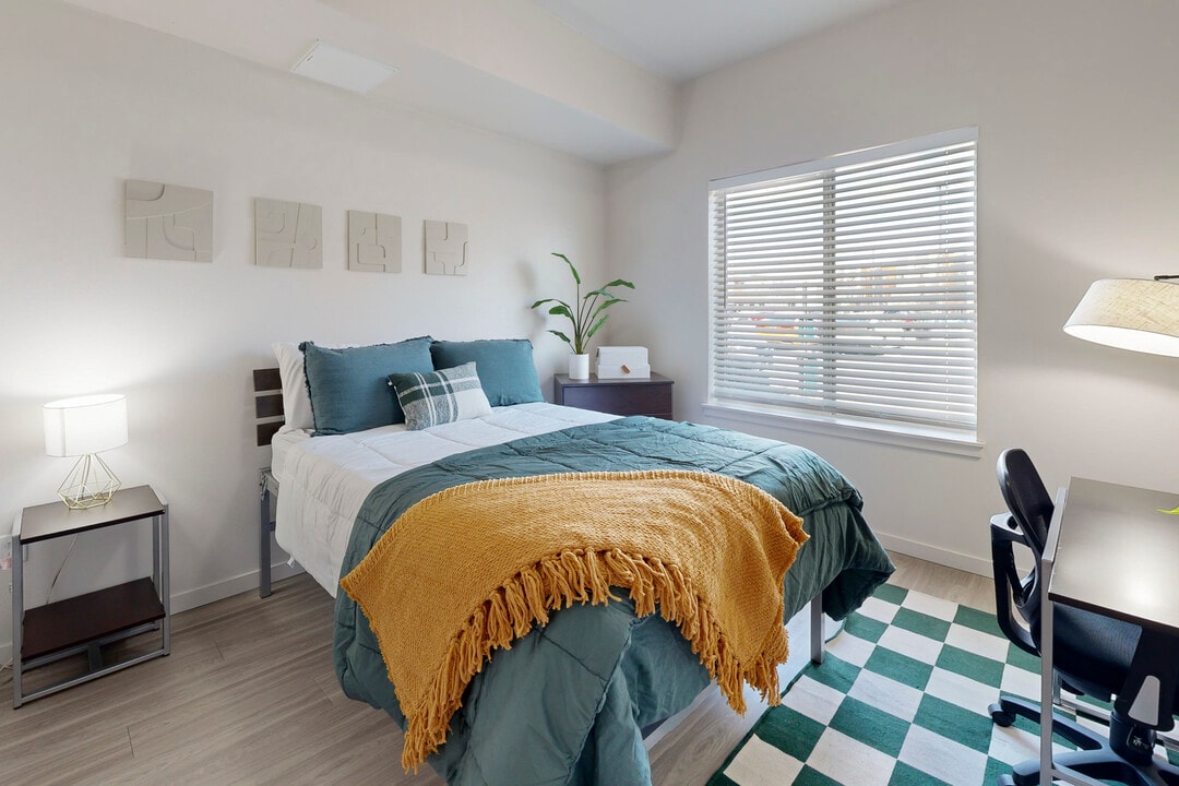 Villas in Denver, CO - Building Photo